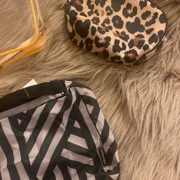 Set of cosmetics bags - Picture 4 of 4